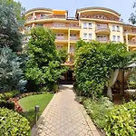 Aparthouse Borovo